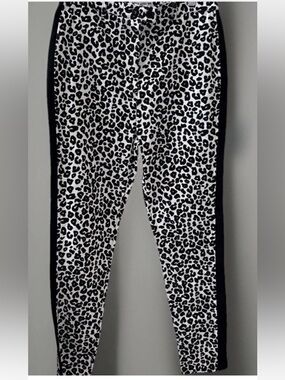 Wild Honey Women’s Medium Pants White Black Leopard Print Straight Leggings